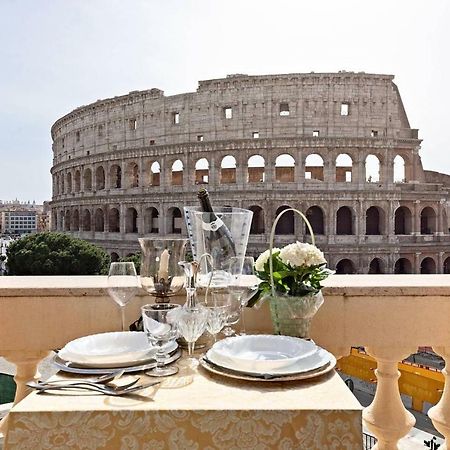 Jacuzzi In Front Of The Colosseum Daire Roma Dış mekan fotoğraf