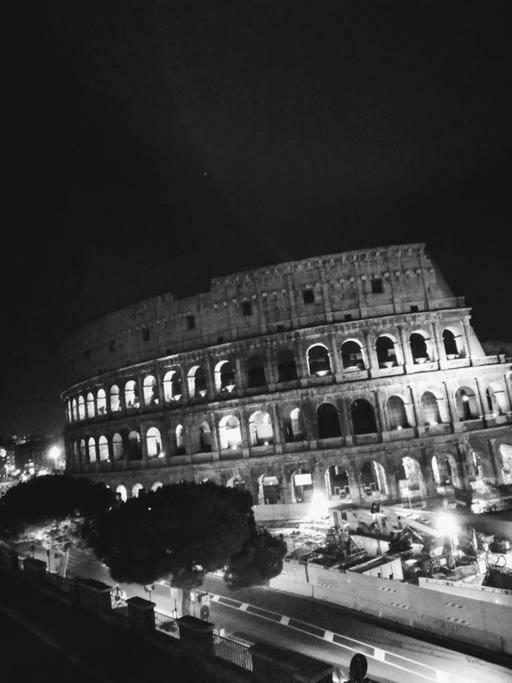 Jacuzzi In Front Of The Colosseum Daire Roma Dış mekan fotoğraf